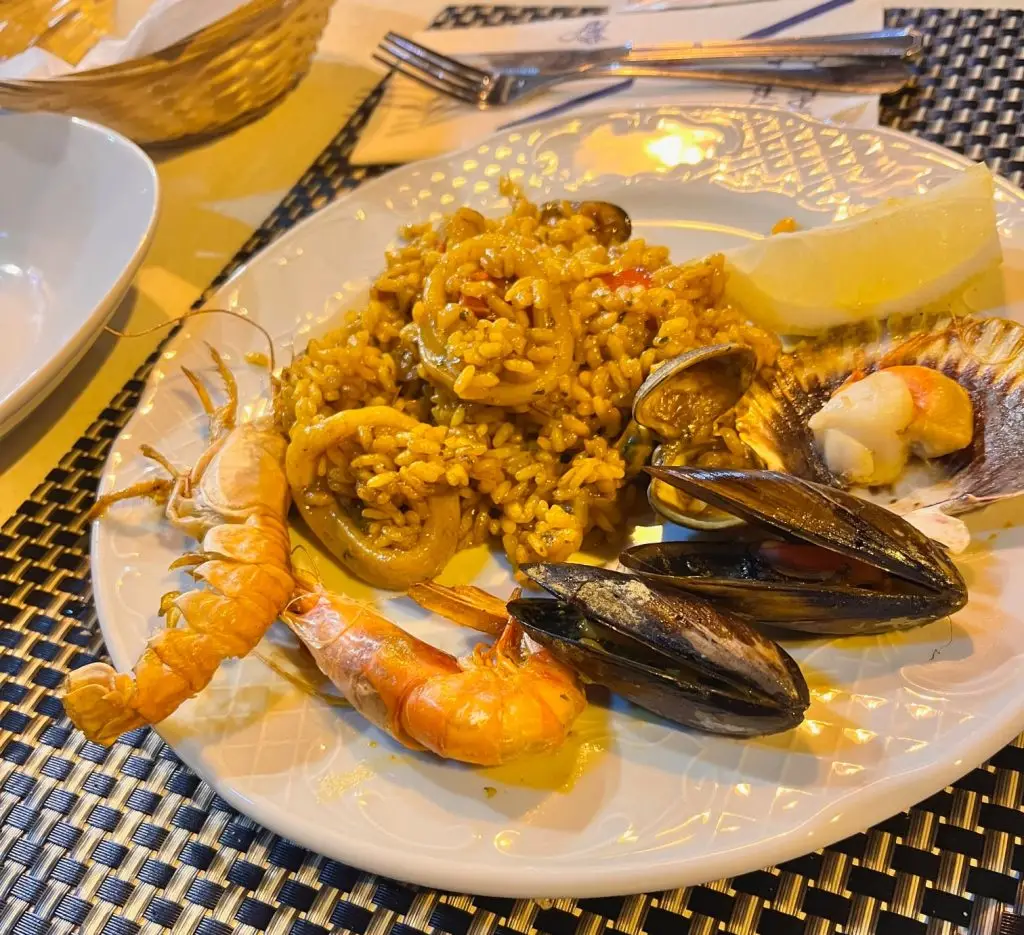 Spanyol paella